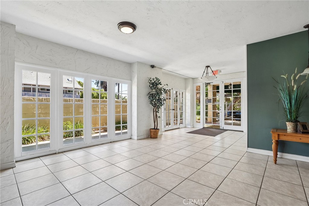 277 Pleasant Street 206