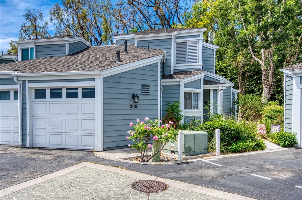 205 Santa Rosa Court