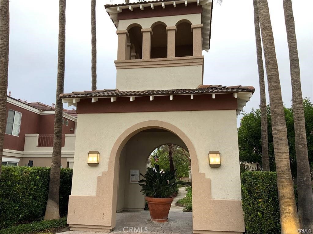 8 Santa Barbara Court