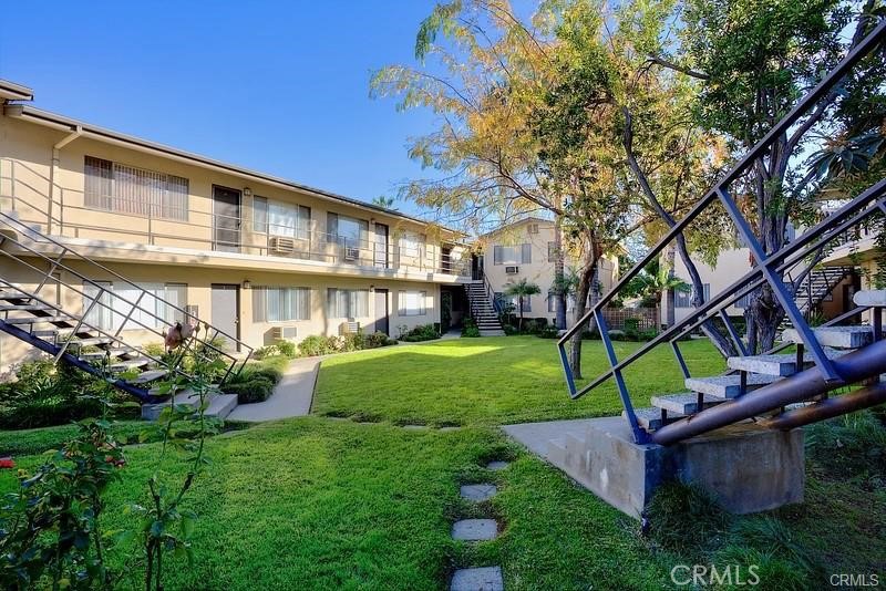 1119 W Duarte Road 18