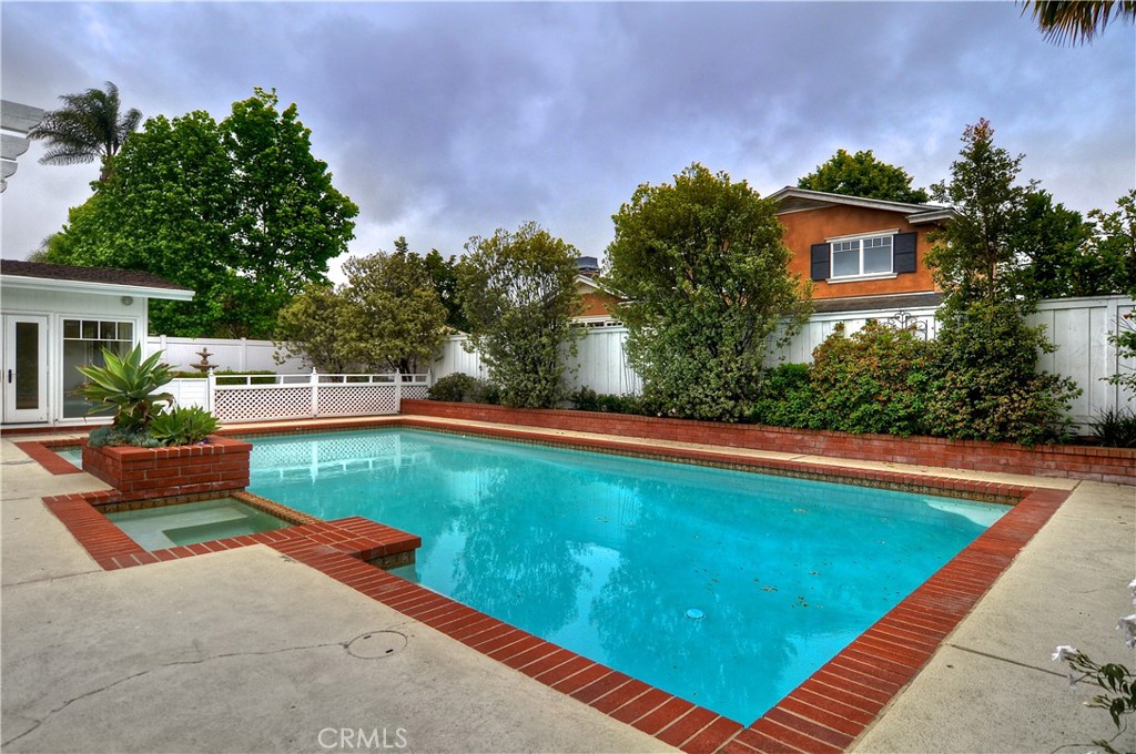 1621 Mariners Drive