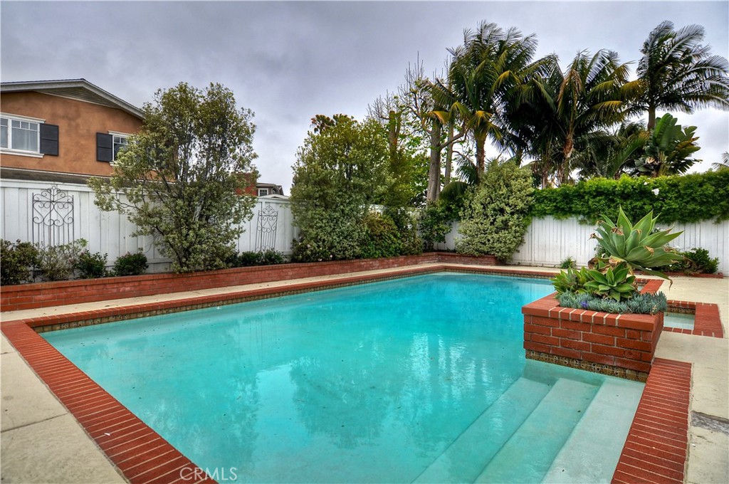 1621 Mariners Drive