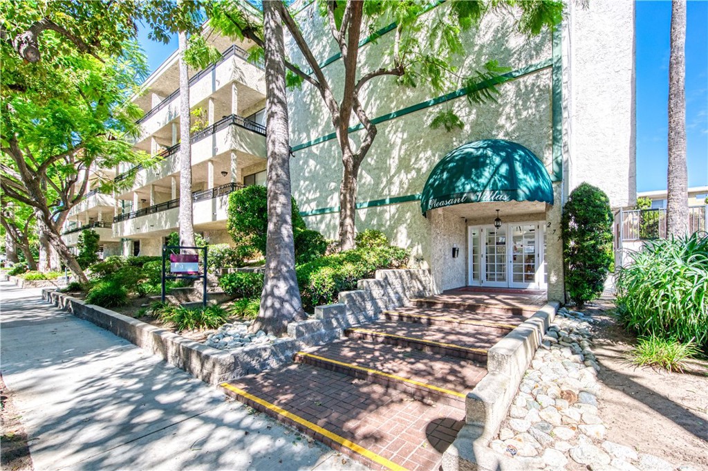 277 Pleasant Street 109