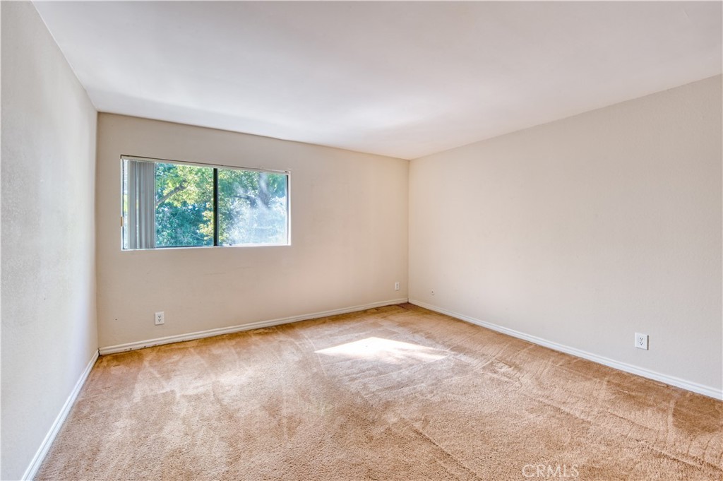 277 Pleasant Street 109
