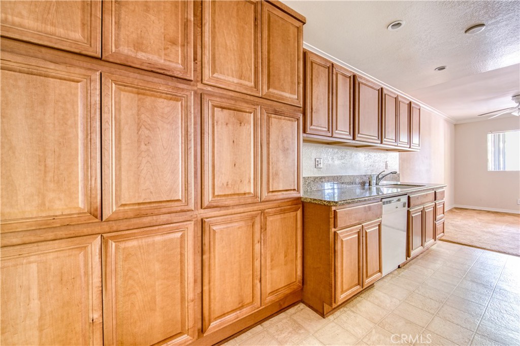 277 Pleasant Street 109