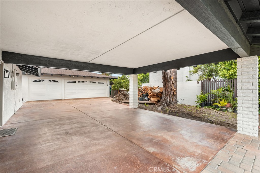 18961 Castlegate Lane