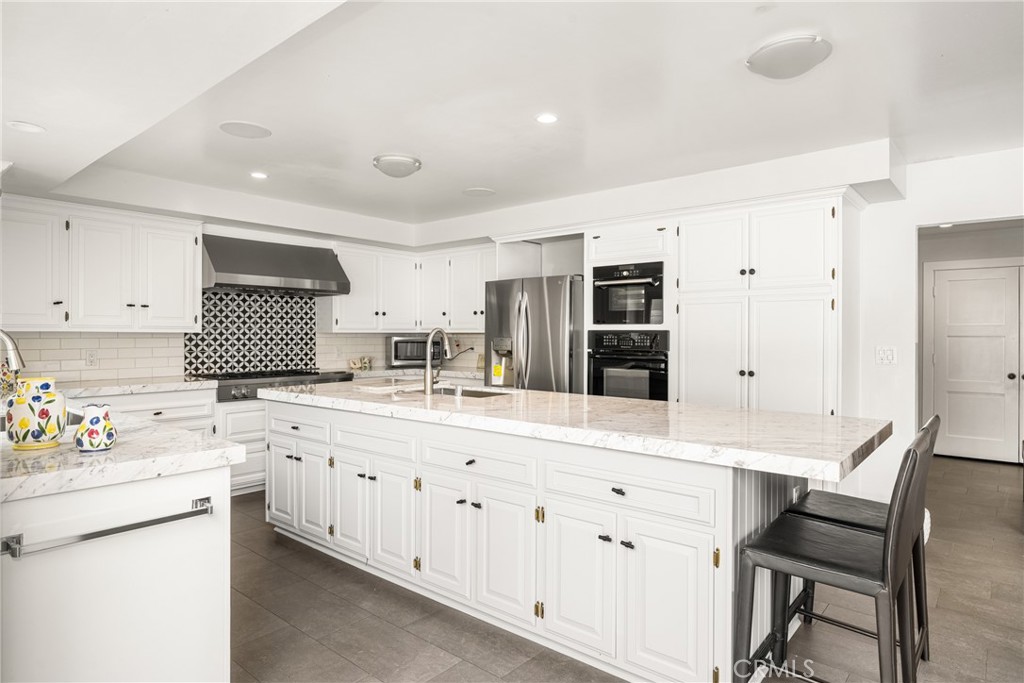 18961 Castlegate Lane