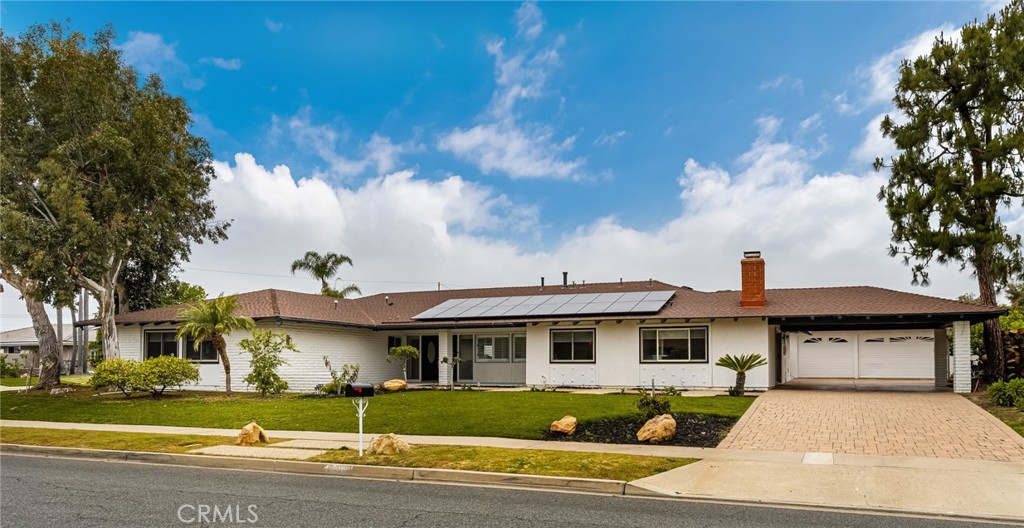 18961 Castlegate Lane