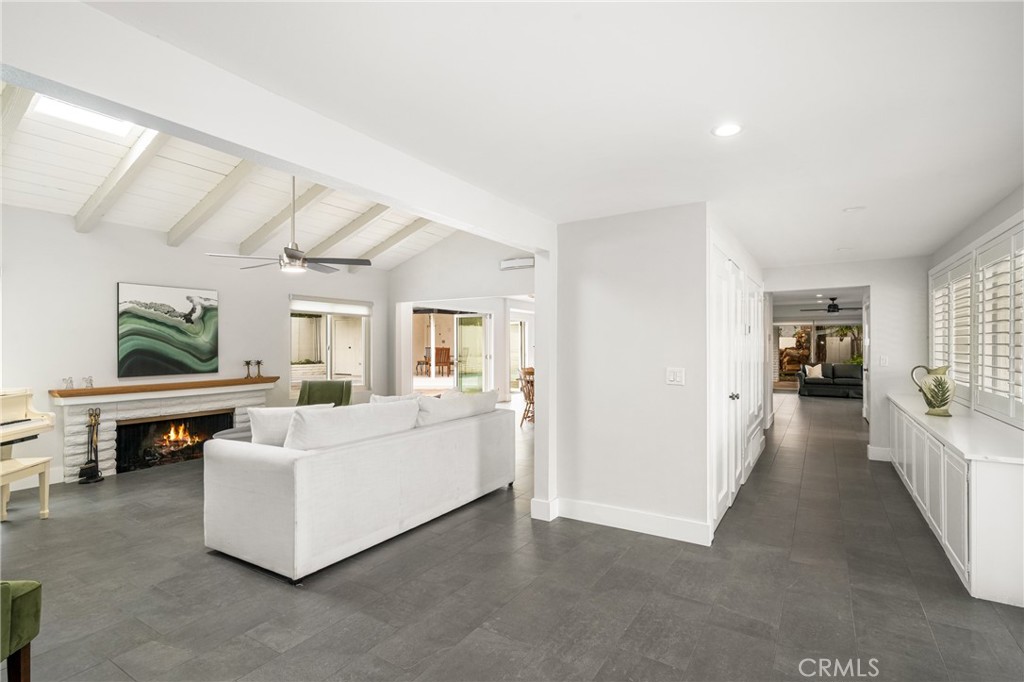 18961 Castlegate Lane