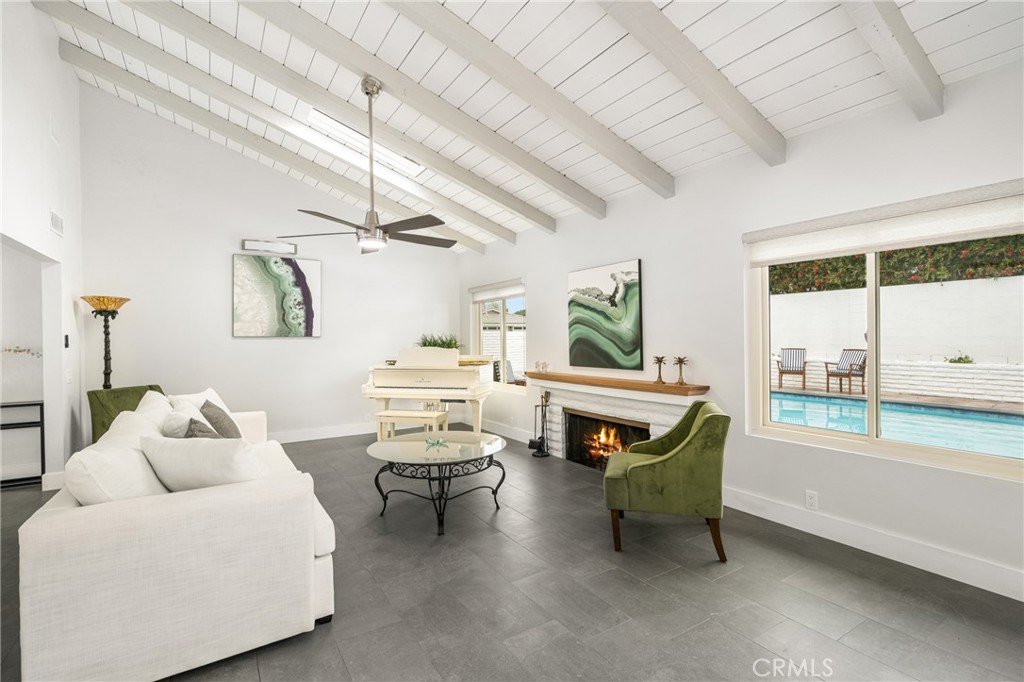 18961 Castlegate Lane