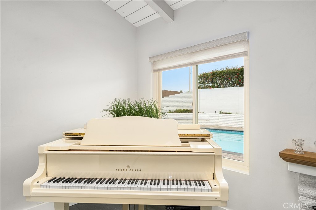 18961 Castlegate Lane