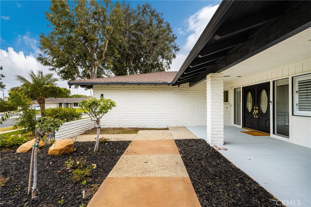 18961 Castlegate Lane