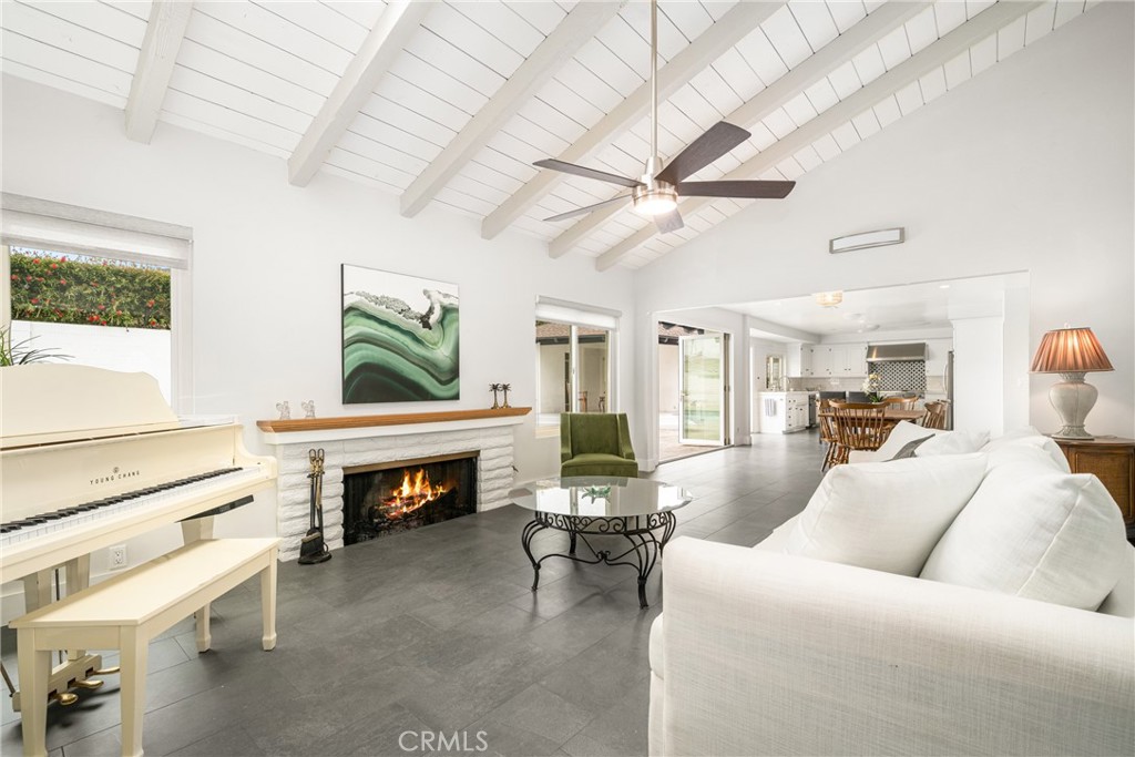 18961 Castlegate Lane