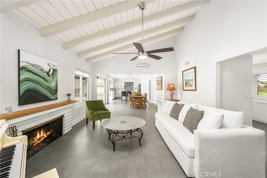 18961 Castlegate Lane