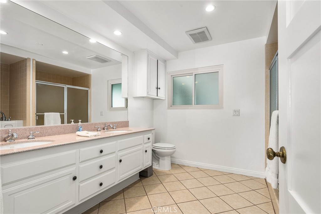 18961 Castlegate Lane