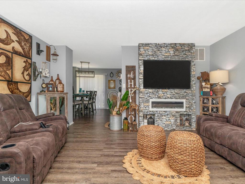 327 Rambling Ridge Ct