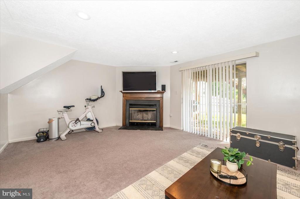 394 Doral Ct