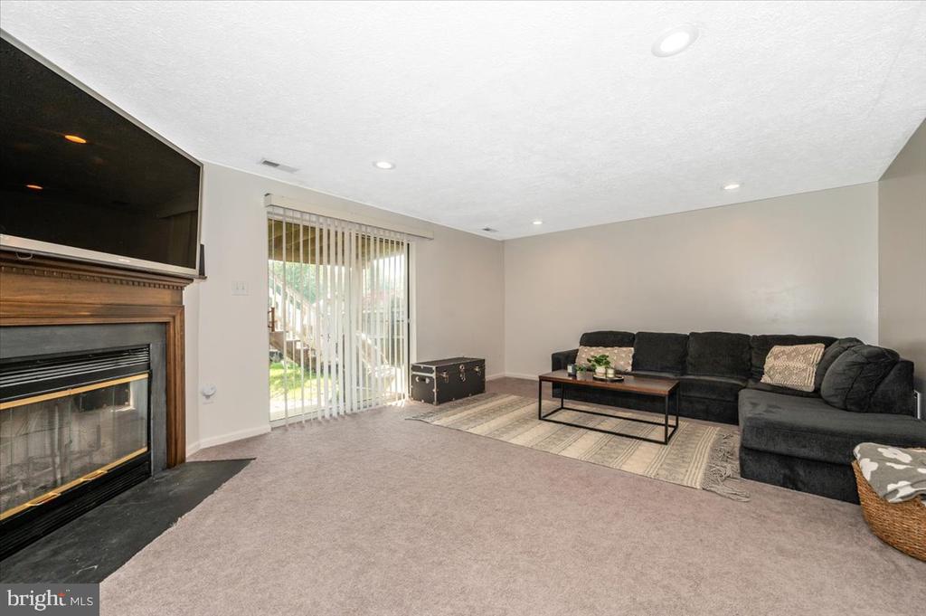 394 Doral Ct