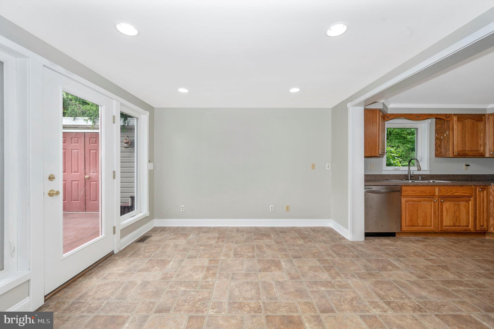 12122 WOODSBORO PIKE