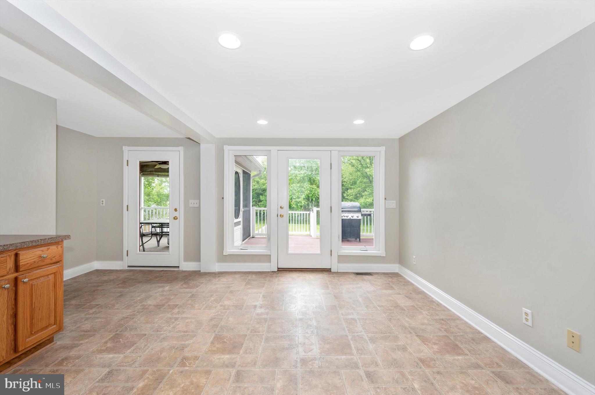 12122 WOODSBORO PIKE