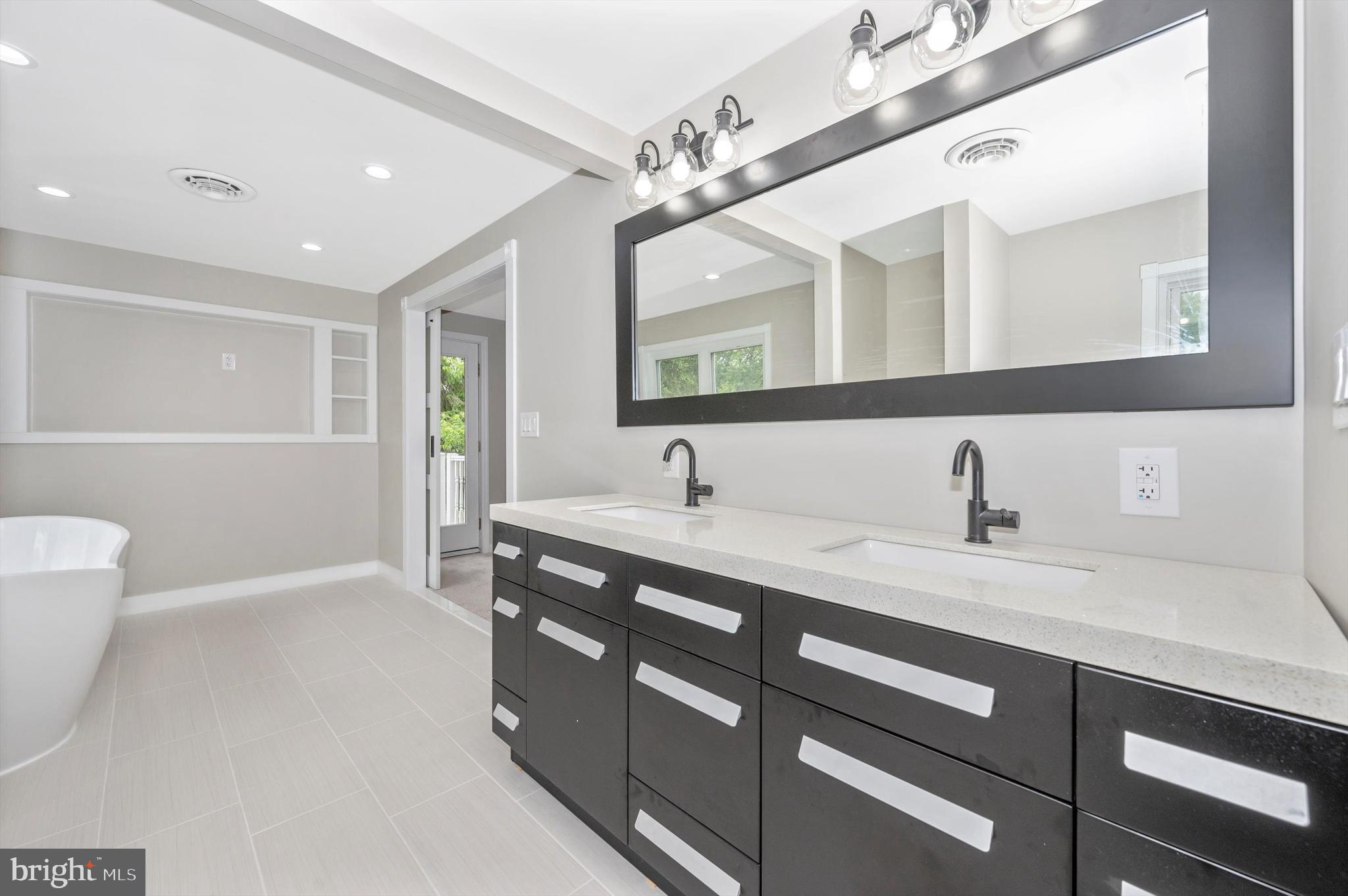 12122 WOODSBORO PIKE