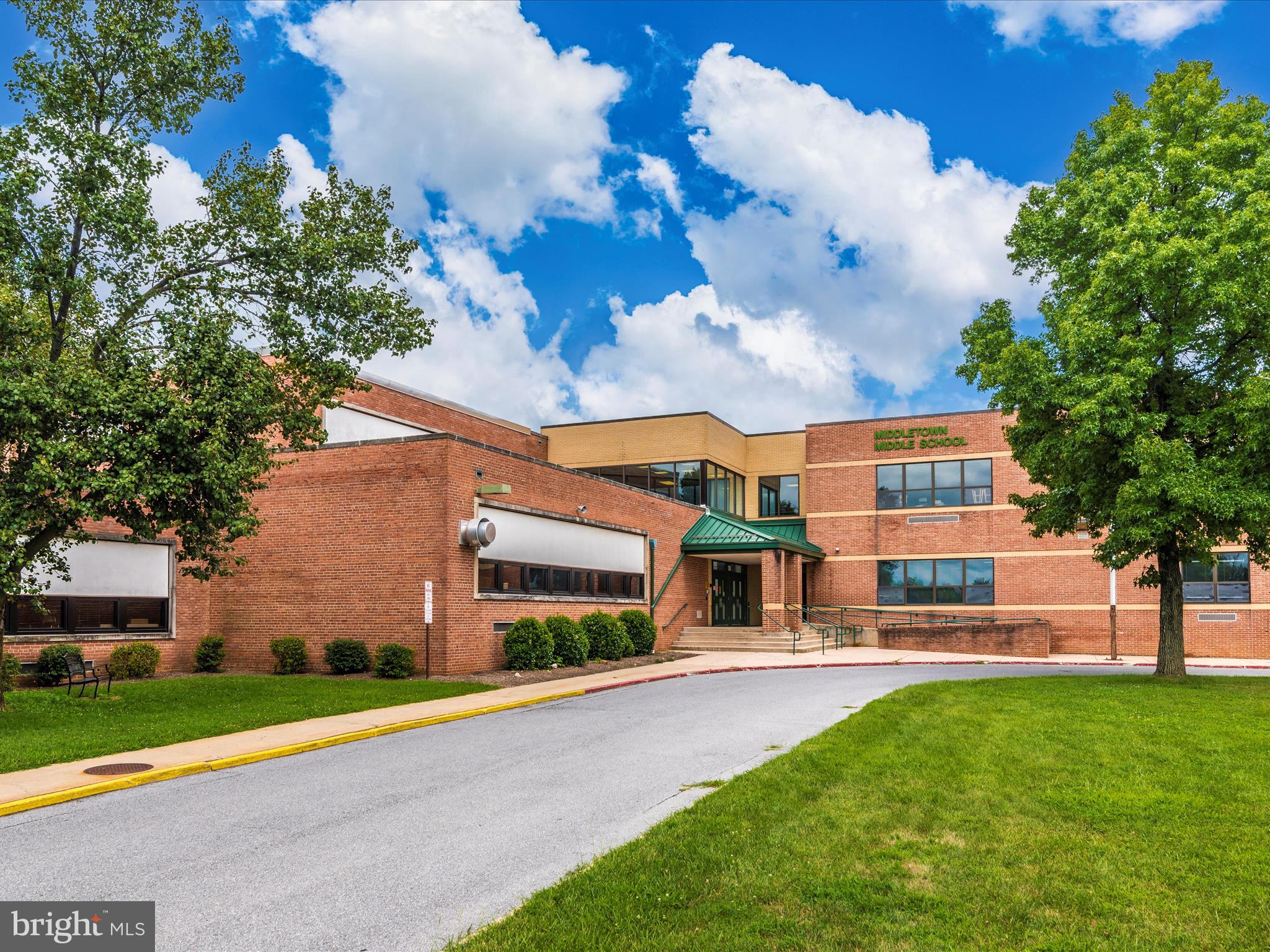 212 Ingalls Dr