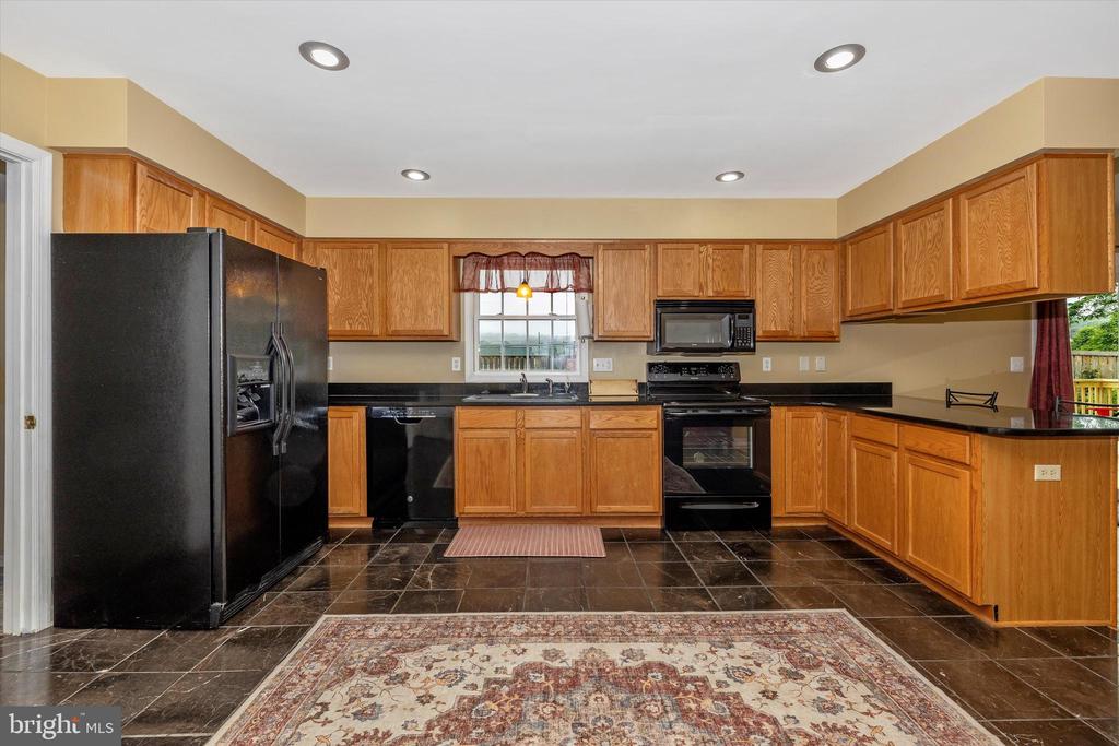 4 Old Barn Ct