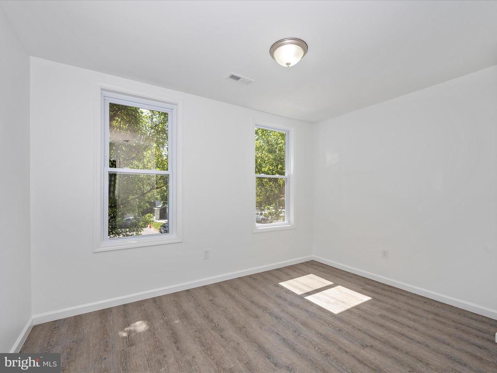719 Motter Ave