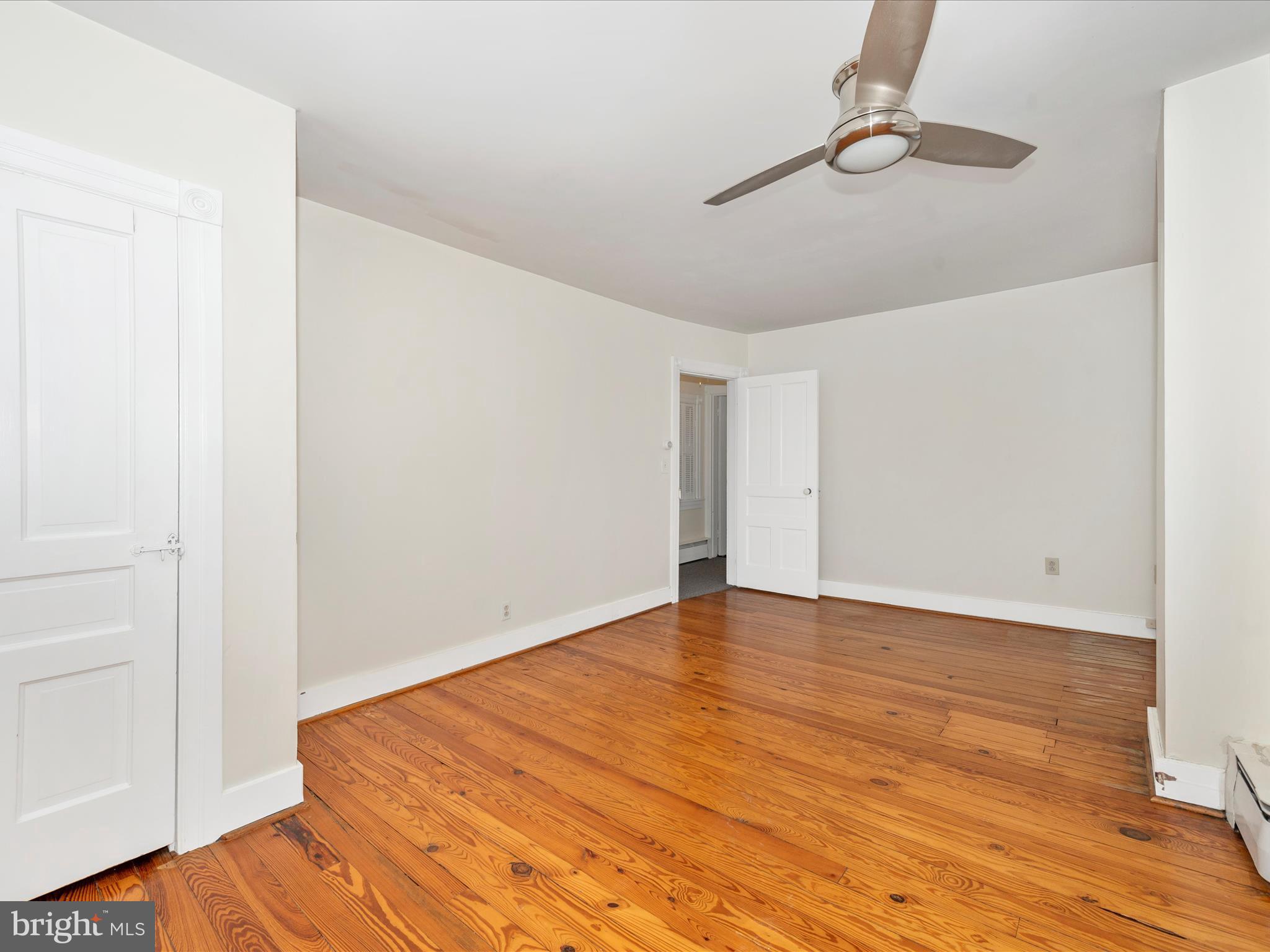 30 E George St