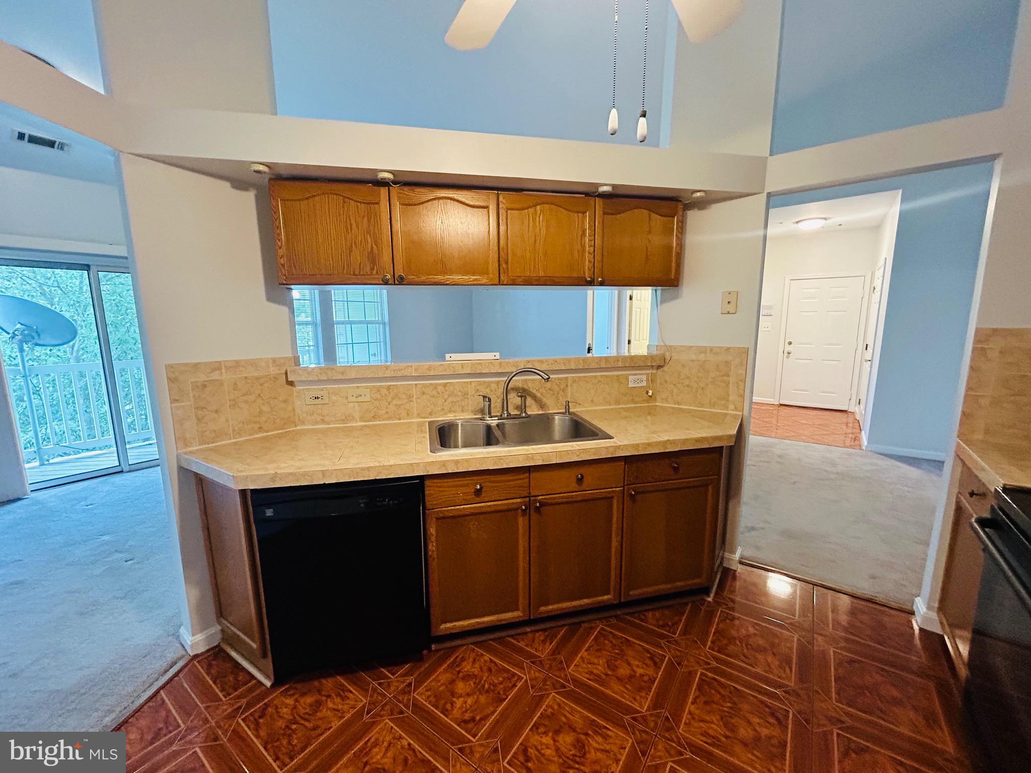 8202 BLUE HERON DR #3B