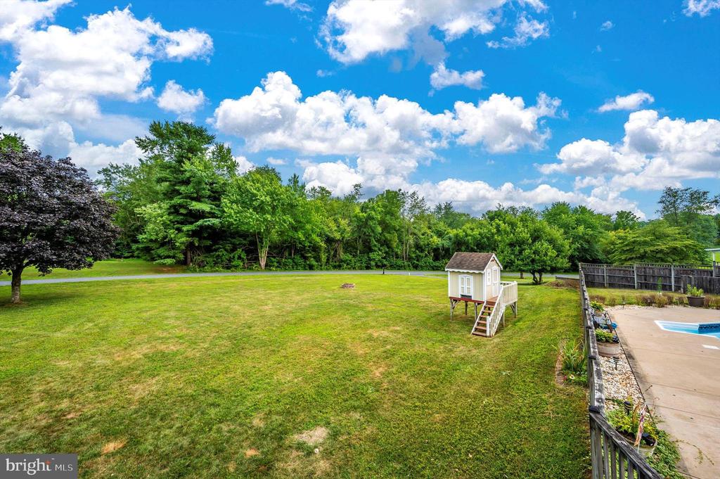 11923 Mid County Dr
