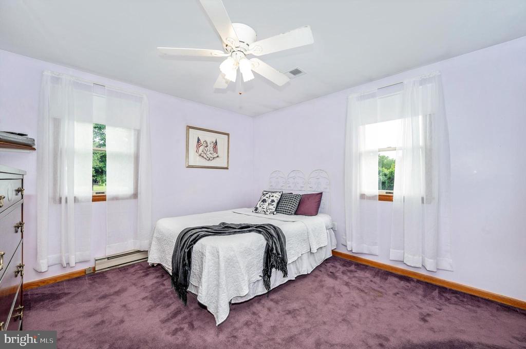 11923 Mid County Dr