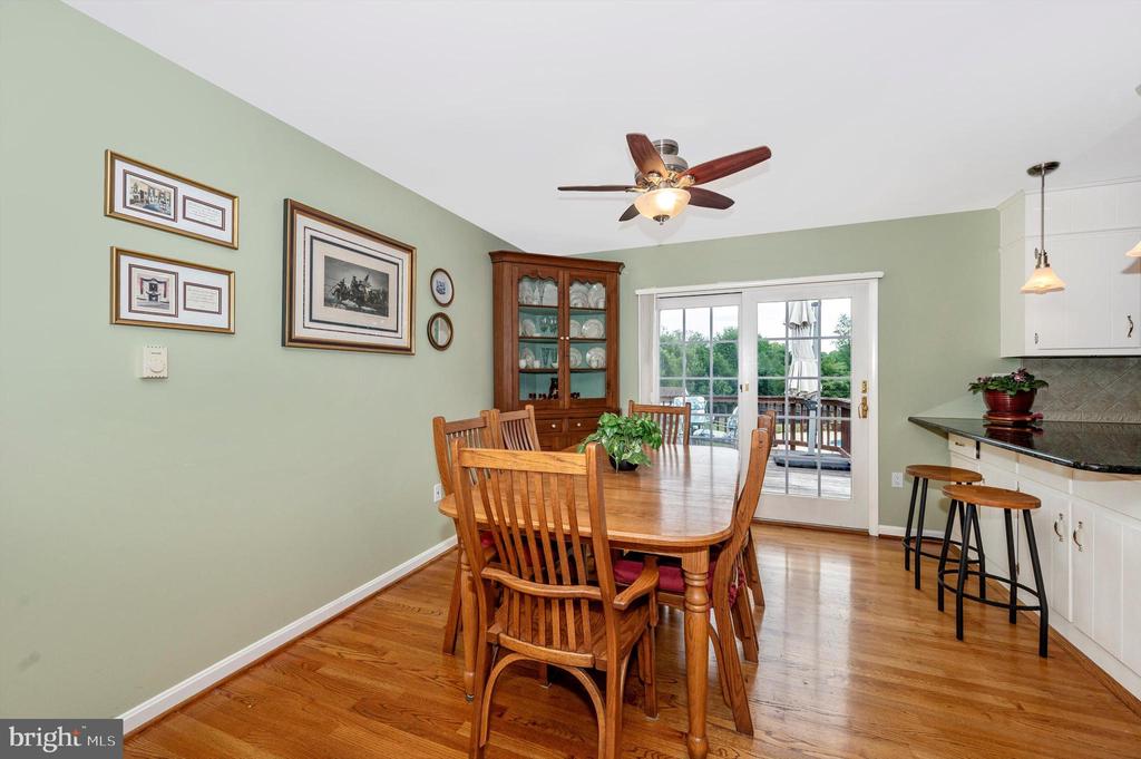 11923 Mid County Dr
