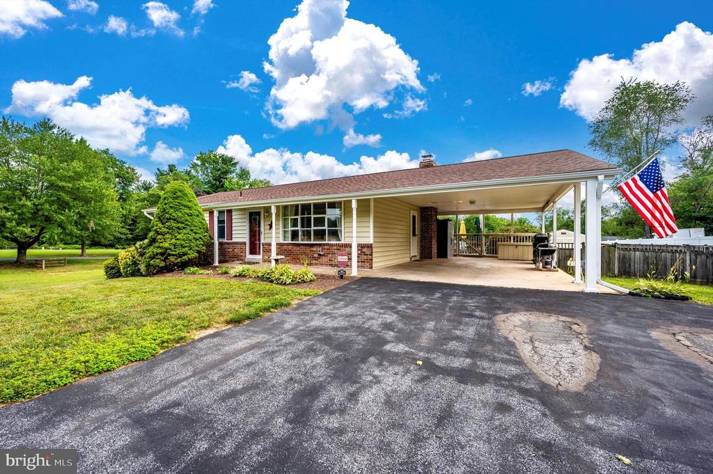 11923 Mid County Dr