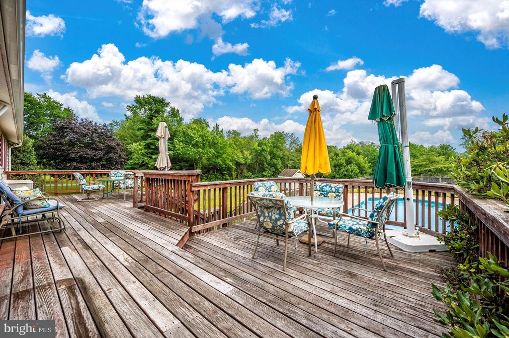 11923 Mid County Dr