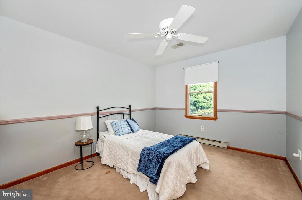 11923 Mid County Dr