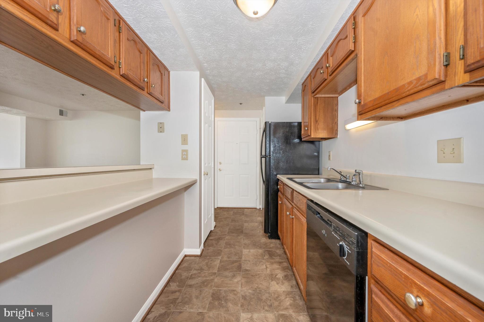 621 Himes Ave #Iv104