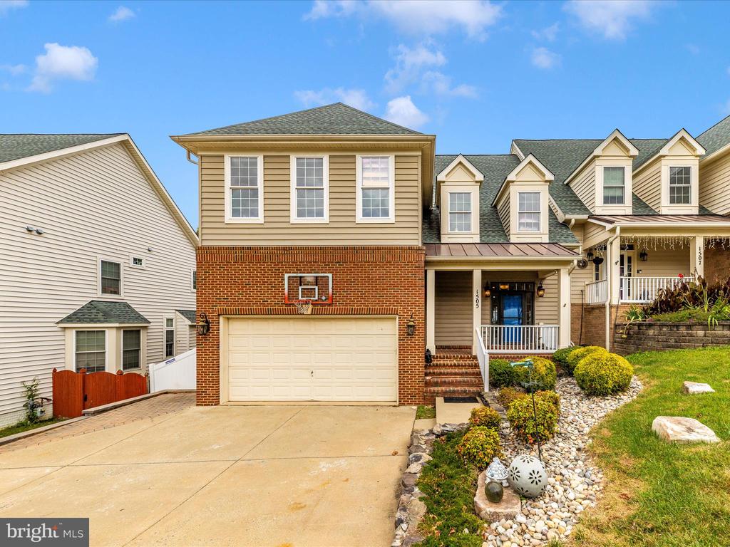 1505 Rising Ridge