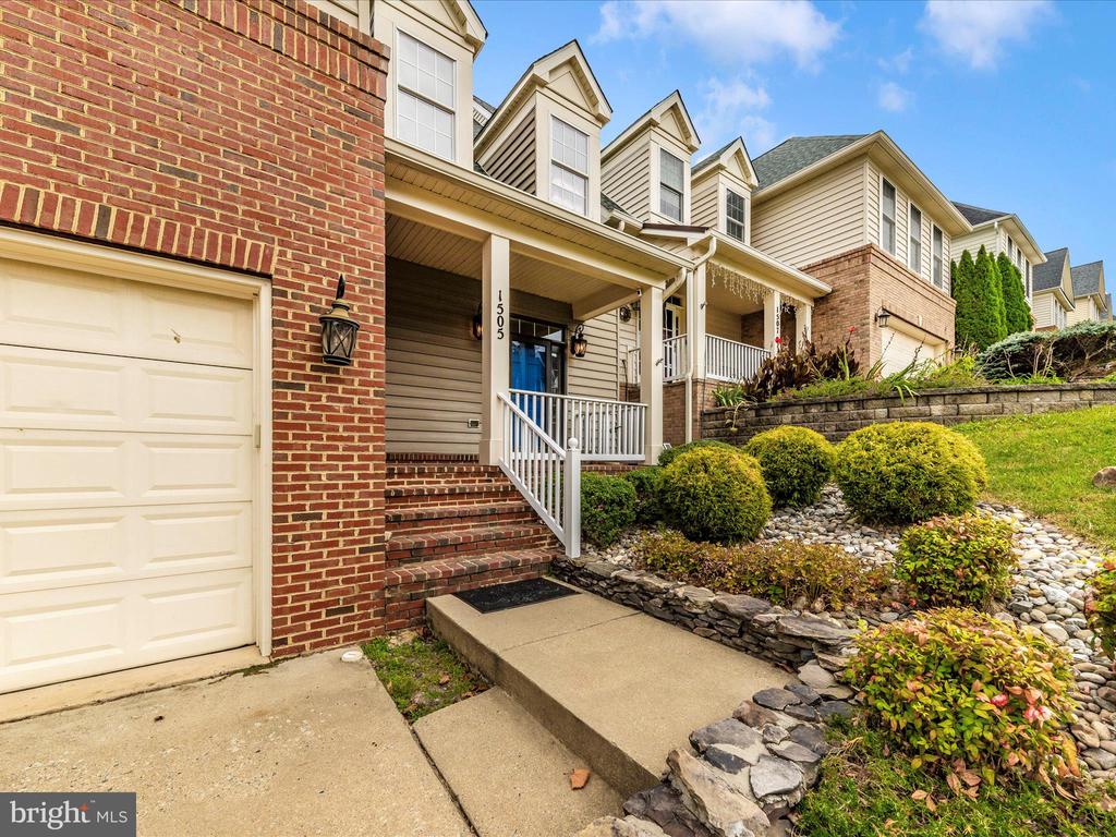 1505 Rising Ridge