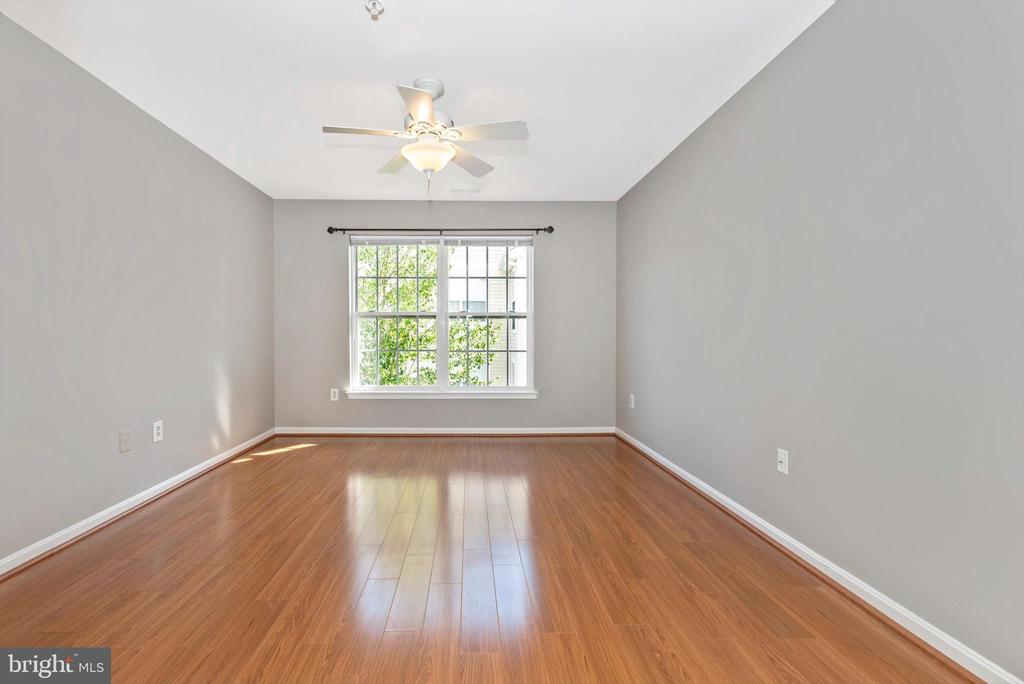 2502 Hemingway #2-2d