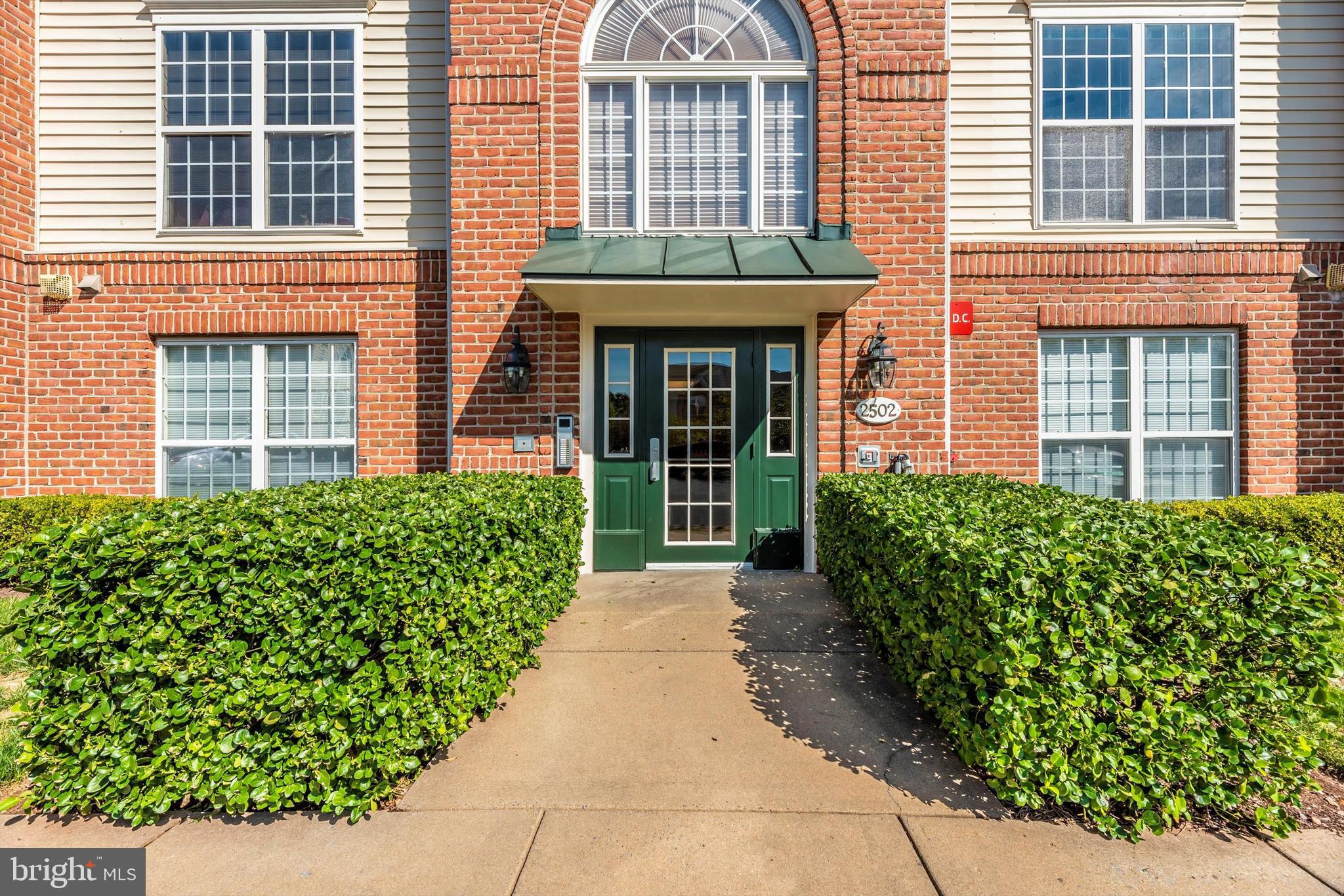 2502 Hemingway #2-2d