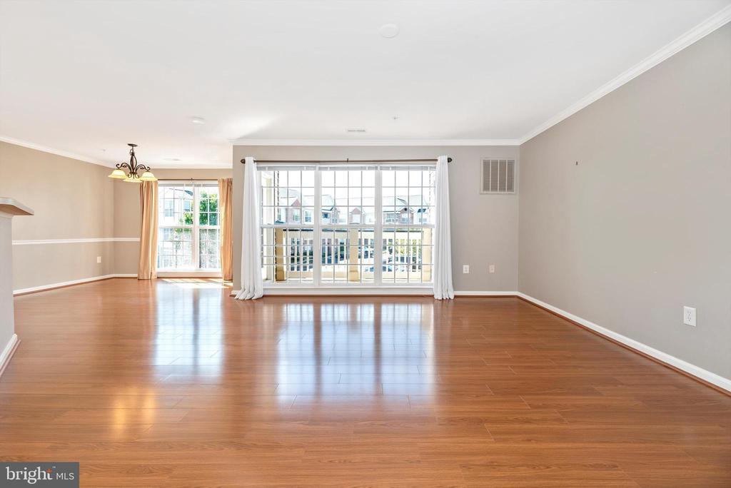 2502 Hemingway #2-2d