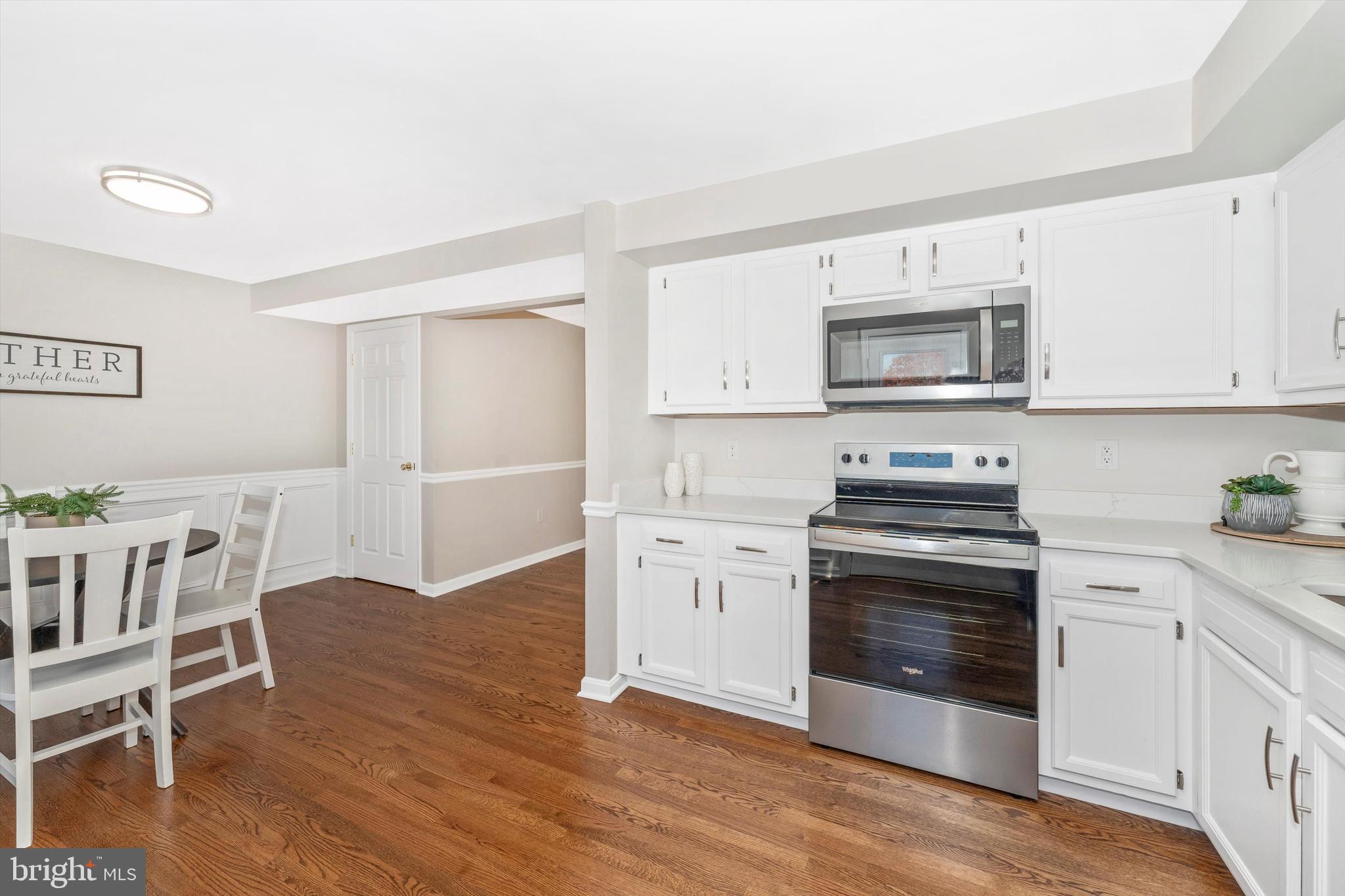 8027 Waterview Ct
