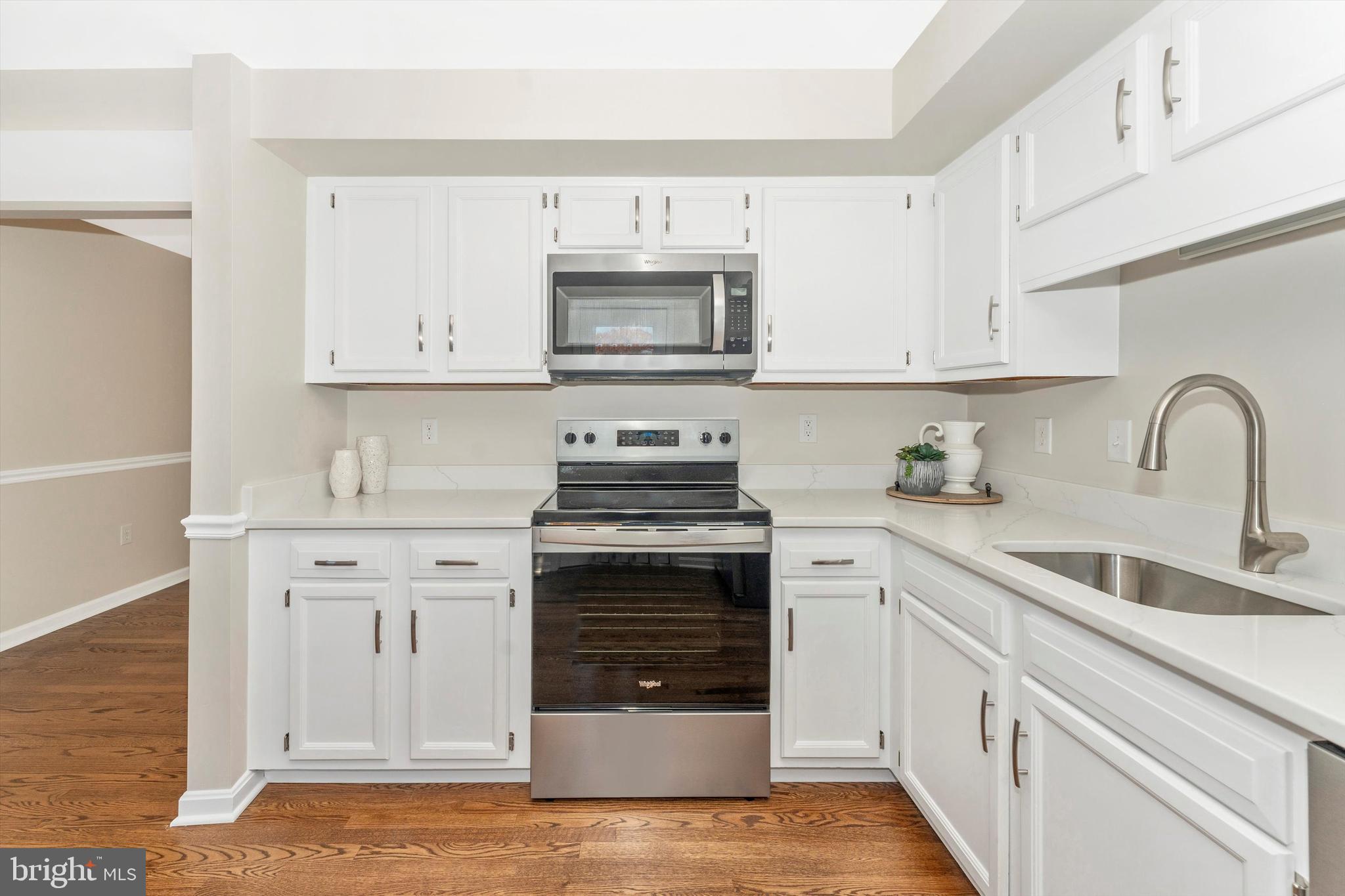 8027 Waterview Ct