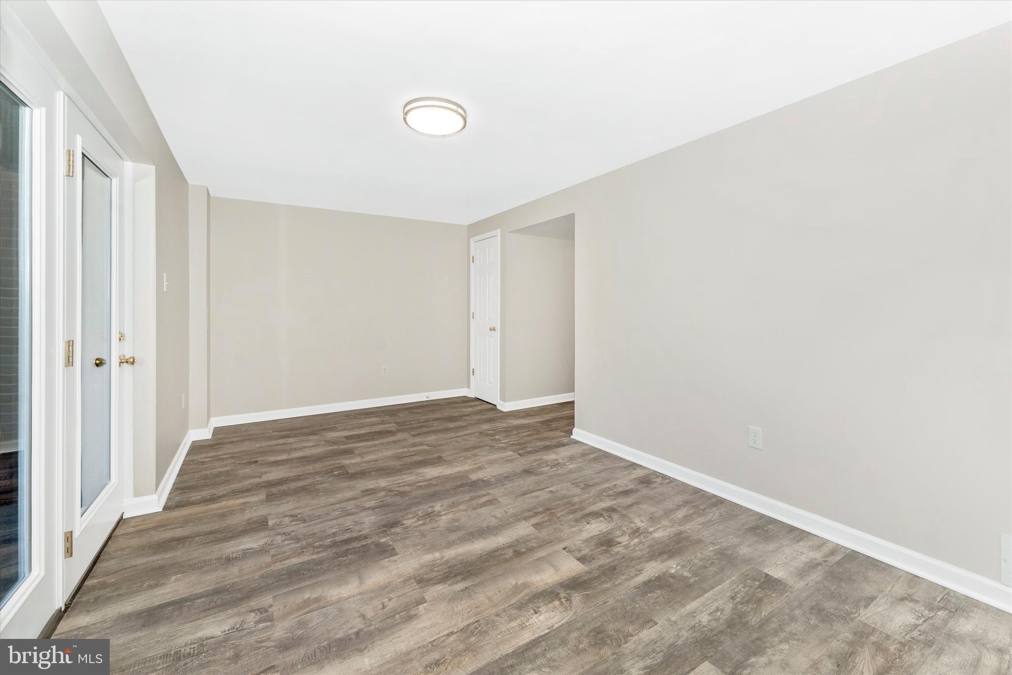 8027 Waterview Ct