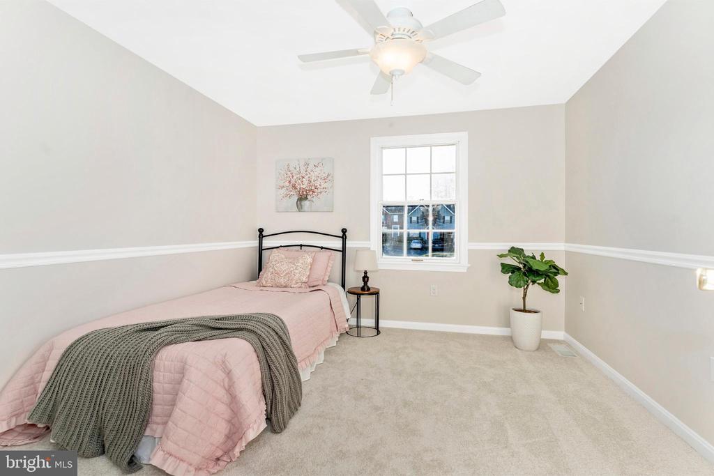 8027 Waterview Ct