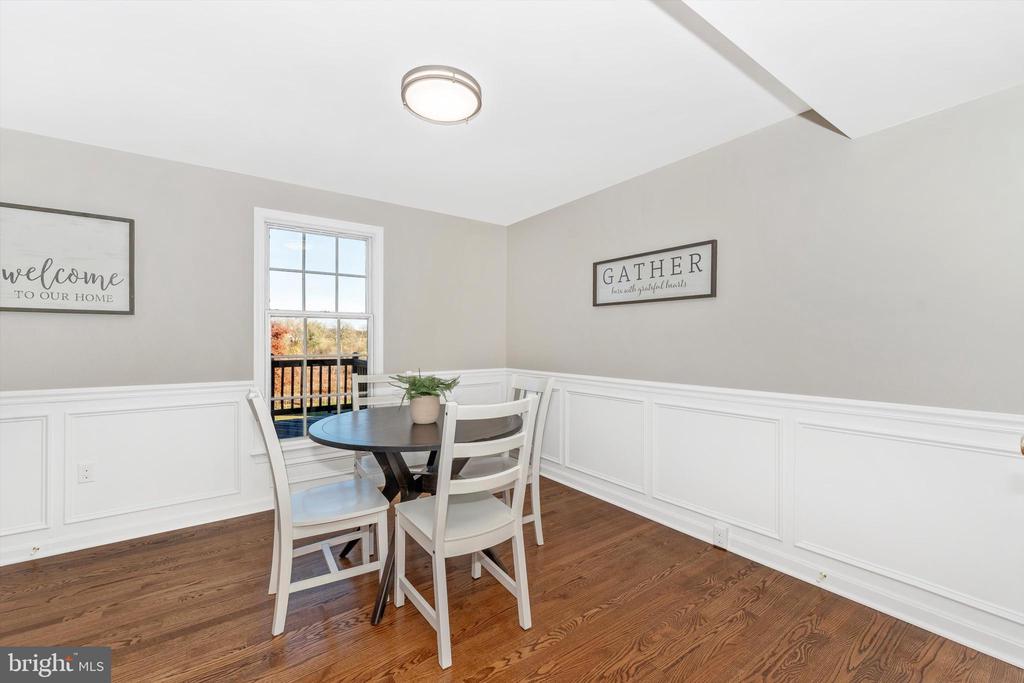 8027 Waterview Ct