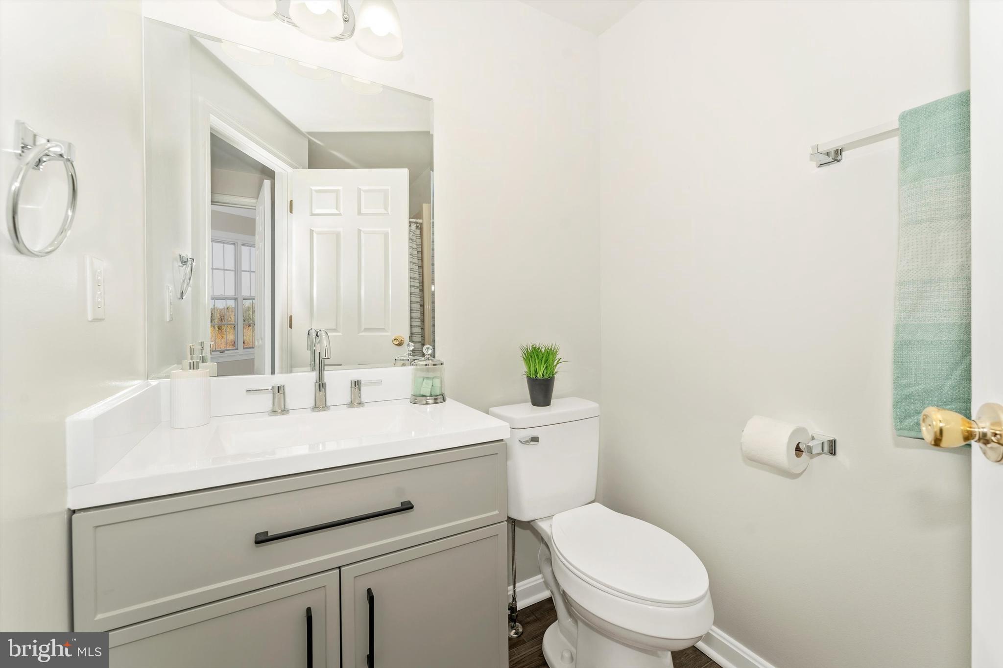 8027 Waterview Ct