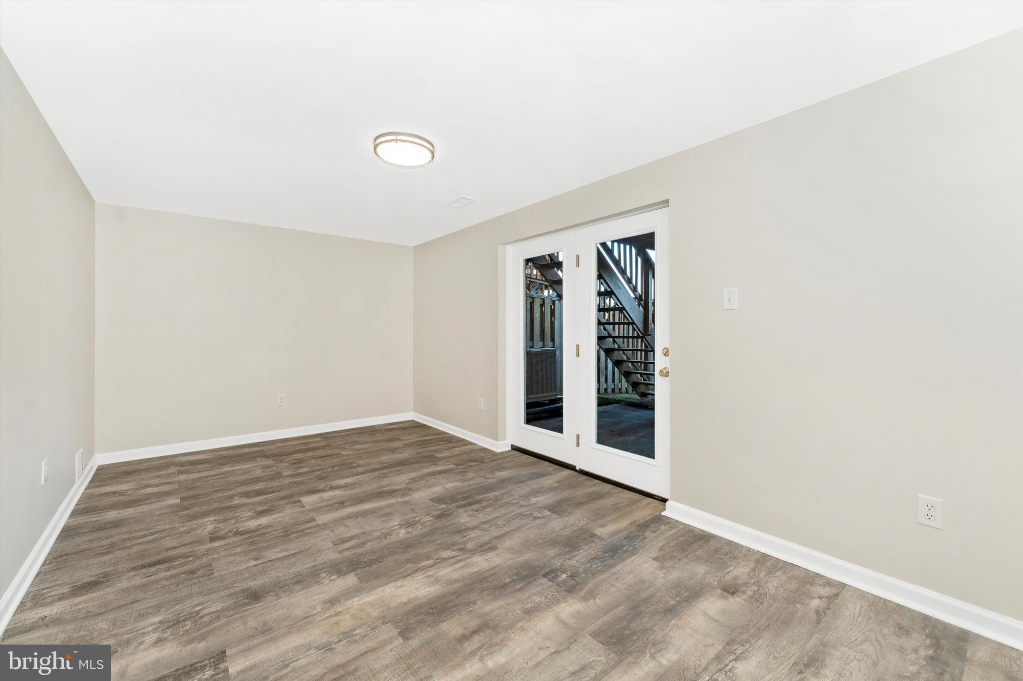 8027 Waterview Ct