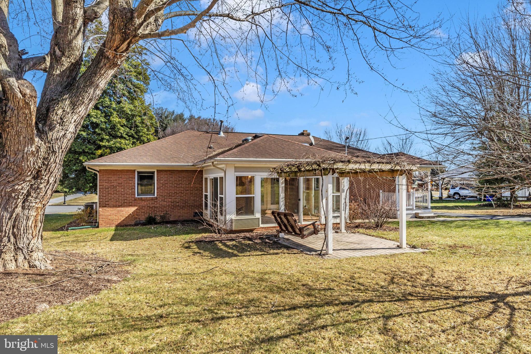 101 Fairview Ave